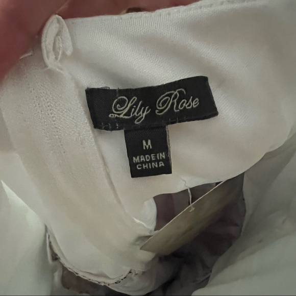 Lily Rose Womens Medium White Floral Shorts Romper w/pockets NEW - Picture 5 of 6